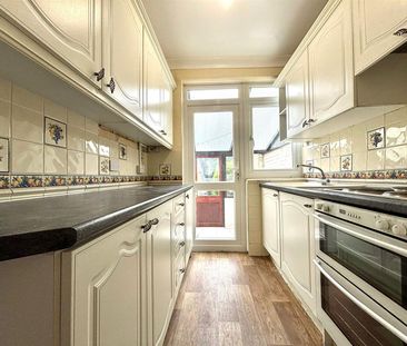 Berkeley Road, Hillingdon, UB10 - Photo 5