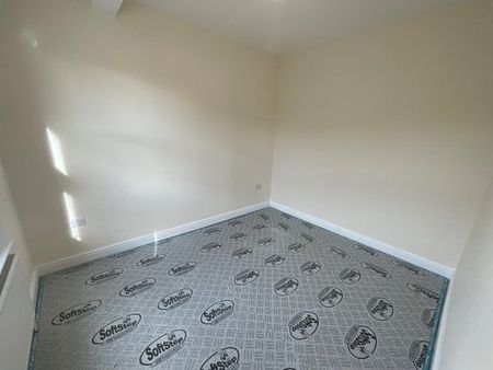 Downend Park, Horfield, Bristol - Photo 5