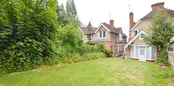 1 bedroom in a house share to rent - Photo 2