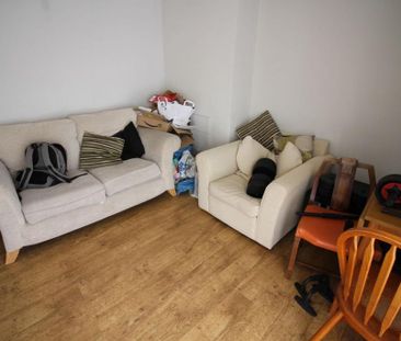 4 bedroom terraced house to rent - Photo 5