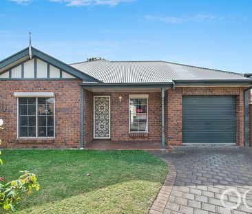 Open The Door to Immaculate Courtyard Living in Broadview - Photo 3