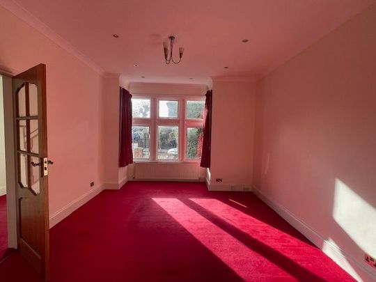 Cornwall Avenue, London, N3 1LG - Photo 1