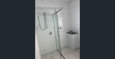 In a Prime Location in Sefton. - Photo 5