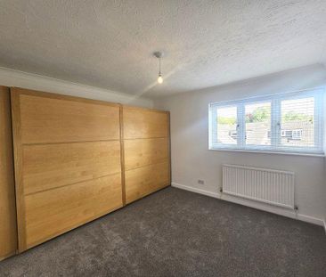 4 bedroom house to rent - Photo 2