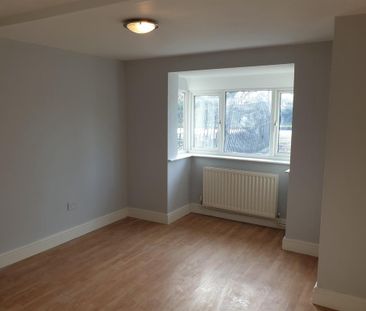 2 bedroom semi-detached house to rent - Photo 3