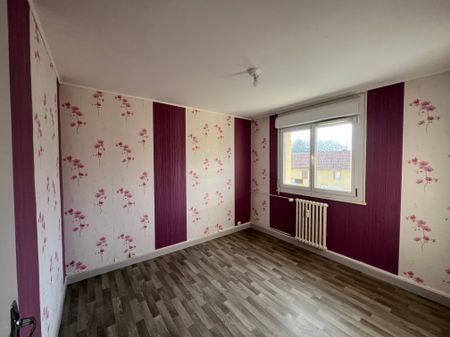 Location - Appartement T4 - 65 m² - Pont-de-Roide-Vermondans - Photo 2