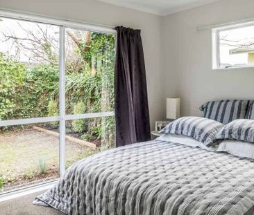 Great house in Avalon! - Photo 3