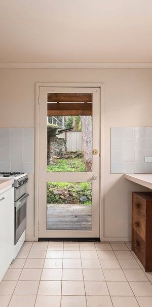 9 Pleasant Rise, Croydon South - Photo 1
