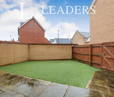 4 bedroom detached house to rent - Photo 4