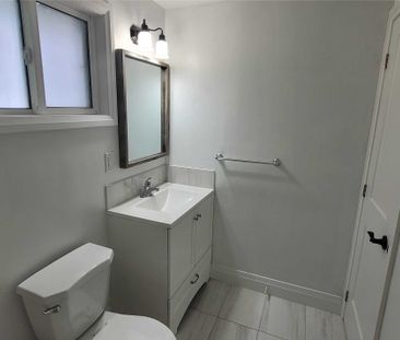 For Lease - 726 Grandview Drive Unit# Main, Oshawa, Ontario - Photo 4