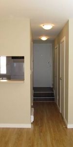 2 BEDROOM + 1.5 BATH, TWO LEVEL TOWNHOME NEAR KITS BEACH! - Photo 4