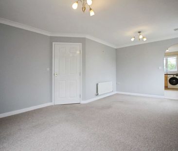 Aiken Road, Swindon, Swindon, SN25 - Photo 3