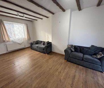 3 bedroom terraced house to rent - Photo 2