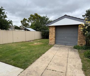 GOOD SIZE 2 BEDROOM UNIT - Photo 5