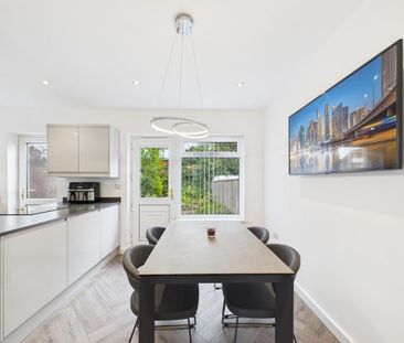 3 bedroom semi-detached house to rent - Photo 4