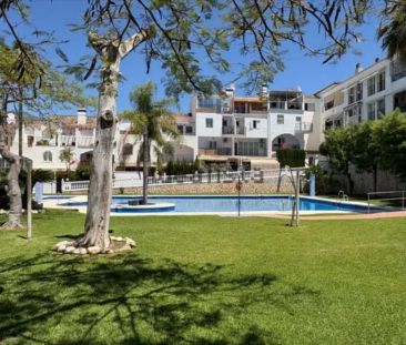 Alquiler de chalet adosado en Cortijo del Agua s/n - Photo 3