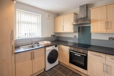 2 bedroom flat to rent - Photo 3