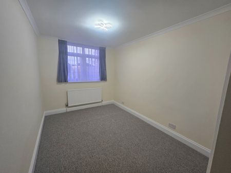 3 Bed Flat, Blissland Court, N12 - Photo 2