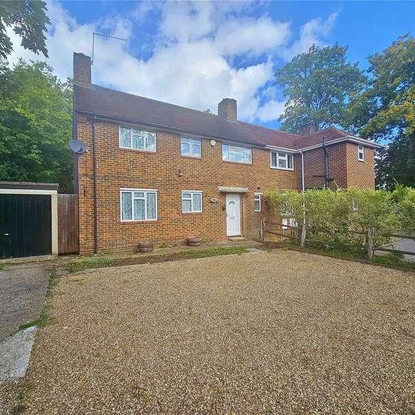 Wych Hill, Woking, Surrey, GU22 - Photo 1