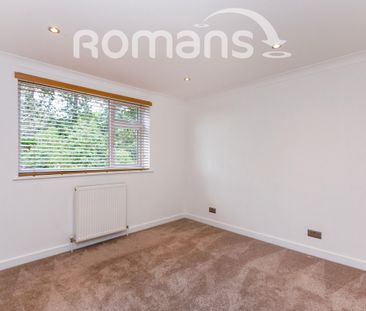 Holly Hedge Road, Frimley, Camberley, GU16 - Photo 2