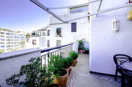 Middle Floor Apartment in Puerto Banús - Photo 2