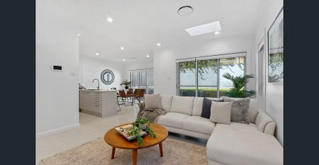 Modern duplex home with quality finishes... - Photo 2