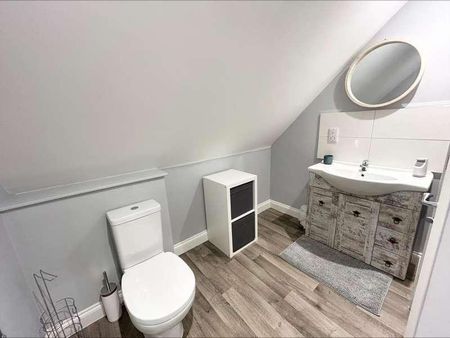 Ashford Hill, Berkshire, RG19 - Photo 4