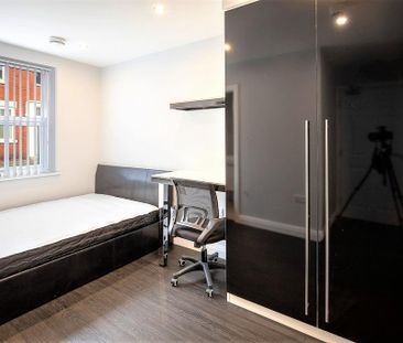 5 bedroom terraced house to rent - Photo 1