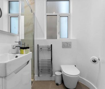 Studio to rent - Photo 6