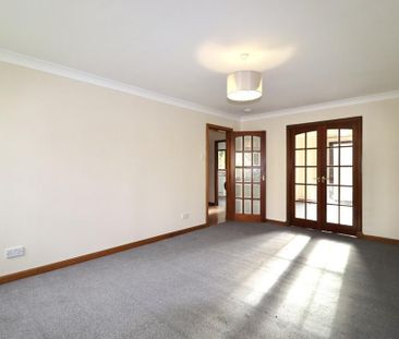 3 bedroom detached house to rent - Photo 2