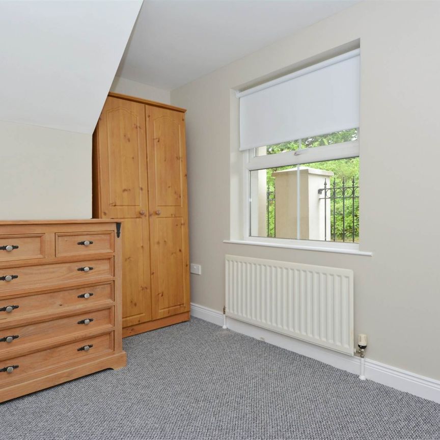 1 Lesley Court, 25 Stockmans Lane, BELFAST, BT9 7JA - Photo 1