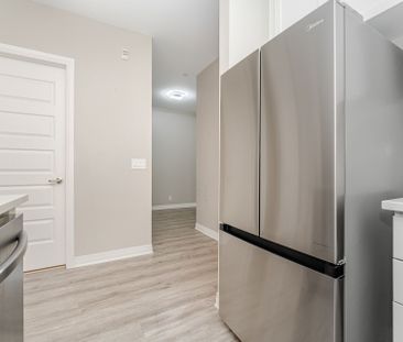 For Lease - 102 Grovewood Common Circle Unit# 420, Oakville, Ontario - Photo 3