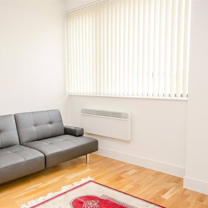 2 bedroom flat to rent - Photo 1