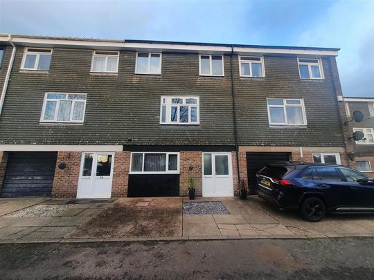 5 bedroom house to rent - Photo 1