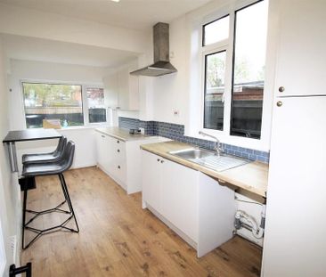 3 bedroom semi-detached house to rent - Photo 6