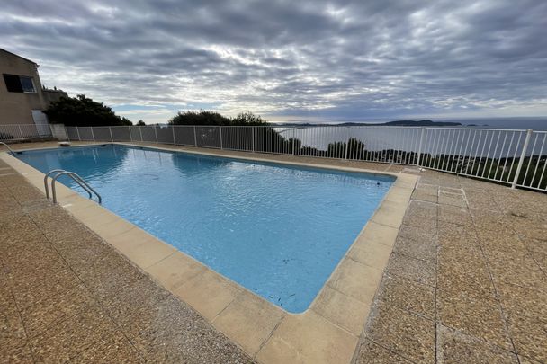 HYERES- APPARTEMENT T2 EN SOUPLEX - AU CALME - TERRASSE- ST - Photo 1