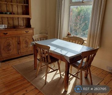 2 bedroom flat to rent - Photo 6