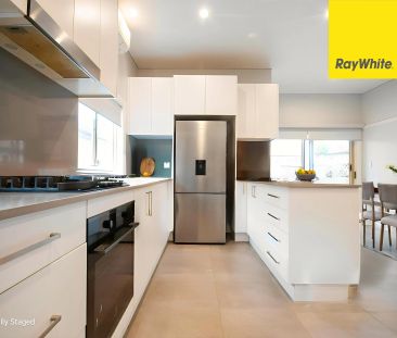 STUNNING FAMILY HOME IN THE HEART OF LIDCOMBE - Photo 6