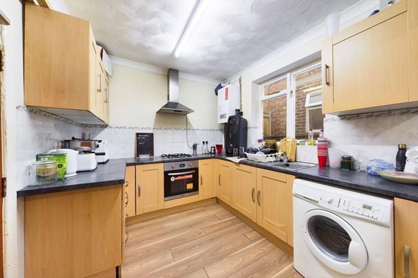 3 bedroom House To Let - Photo 1