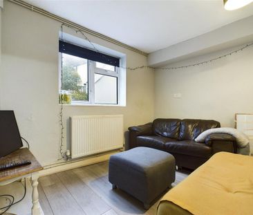 5 bedroom terraced house to rent - Photo 2