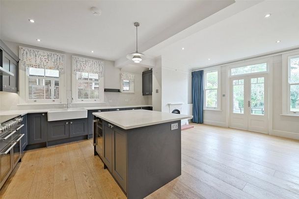 5 bedroom semi-detached house to rent - Photo 1