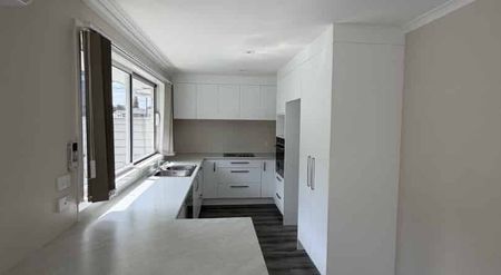 Modern 3-Bed, 2-Bath Luxury Living in Desirable Location - Photo 4