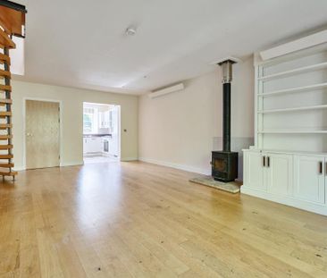 2 bedroom terraced house to rent - Photo 1