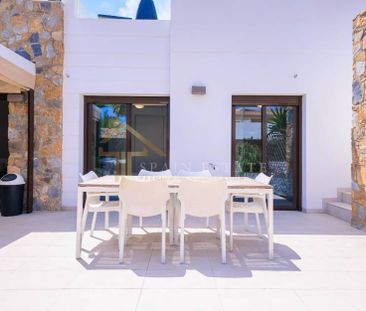 Lomas de Cabo Roig - modern 3 bedroom villa to rent in Orihuela Costa - Photo 6