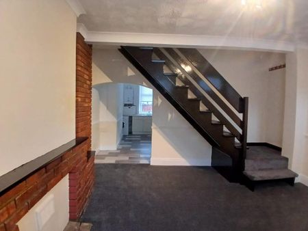 2 bedroom terraced house to rent - Photo 3
