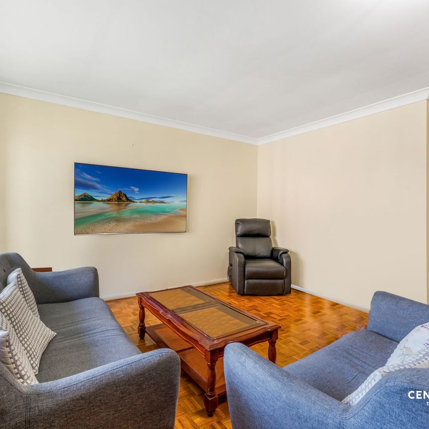 Charming Three Bedroom Home - Photo 1