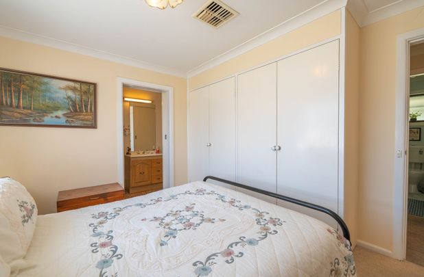 Ray White Forbes - (02) 68511411 - Photo 1