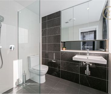 Exceptional North Facing 2 Bedroom Apartment - Photo 6