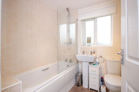 2 bedroom semi-detached house to rent - Photo 5