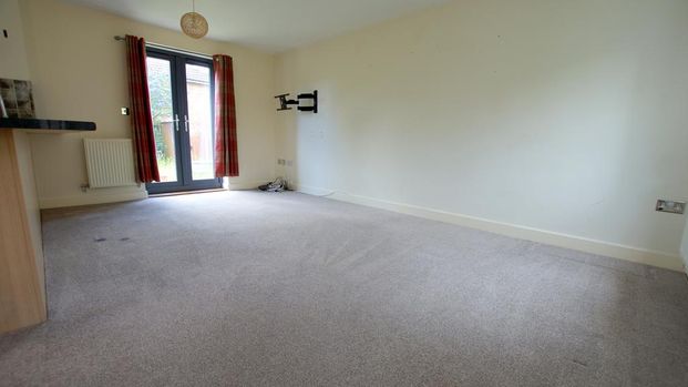 3 bedroom semi-detached house to rent - Photo 1